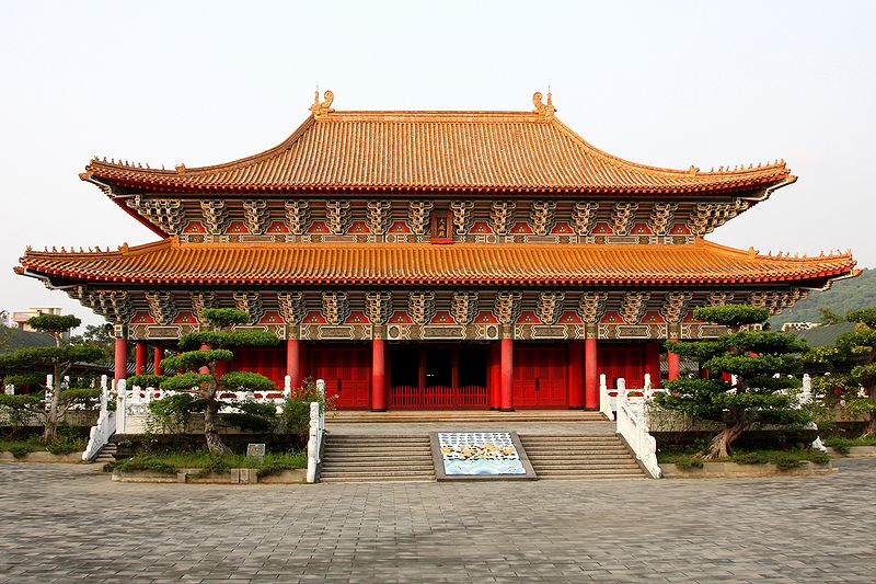 800px-Confucius_temple_Kaohsiung_amk